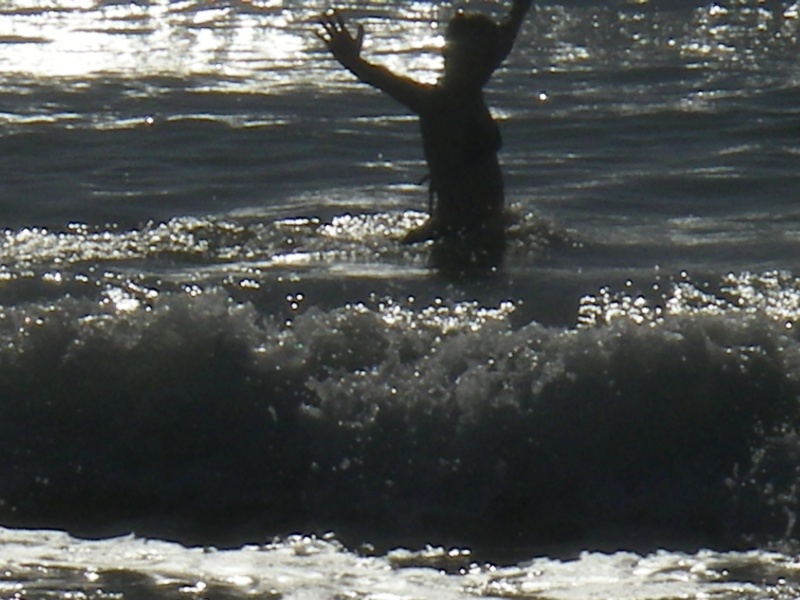 Amandoo at the beach